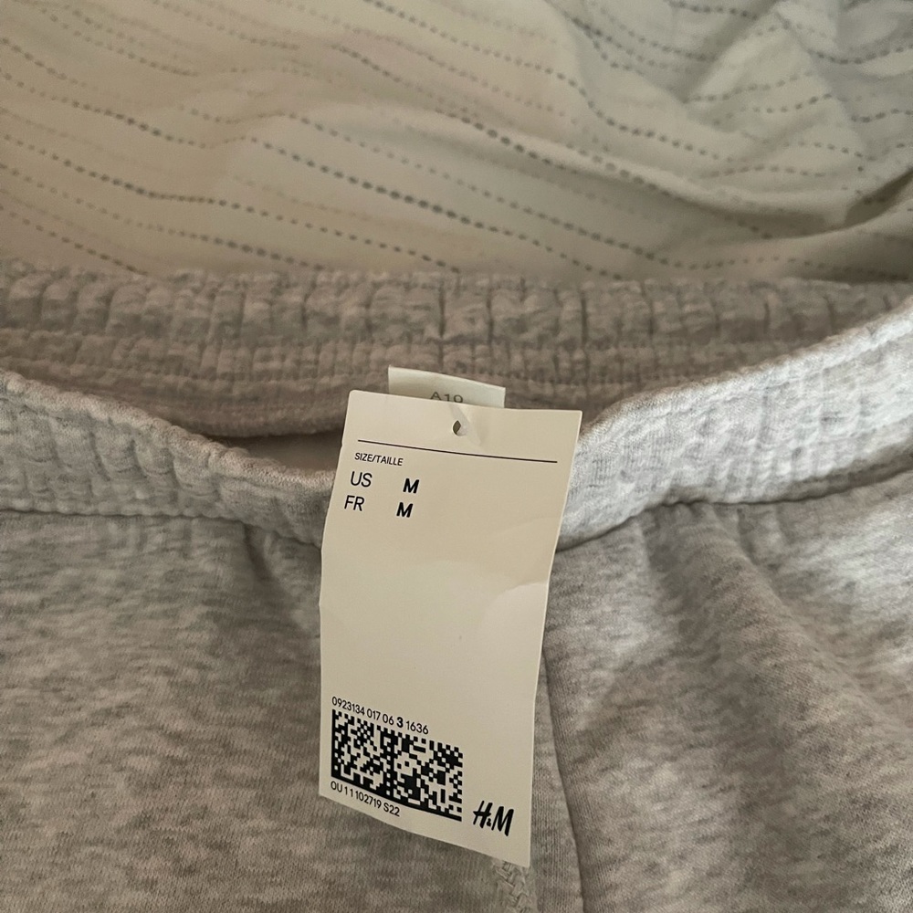Grey sweats - Picture 2 of 2